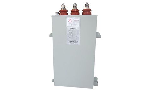 電容器在直流穩(wěn)態(tài)電路中可有電流通過？