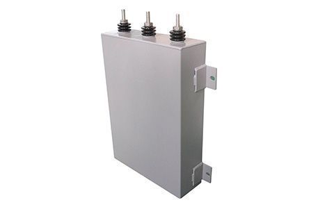 電容器的電容量一般是多少？可能與什么有關(guān)？